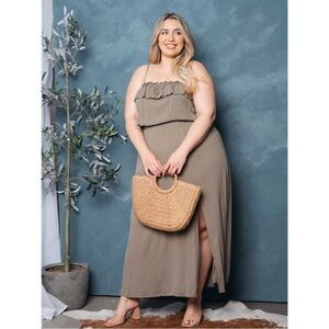 Women' Sleeveless Olive Ruffle Floral Maxi Dress with Front Slit NWT Size 3X